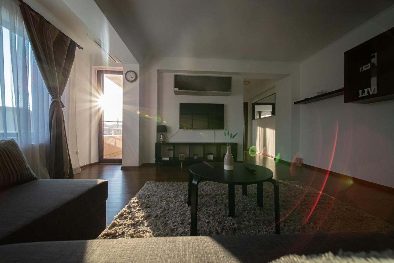 Apartament Tatu Bar&Grill Otopeni Buitenkant foto