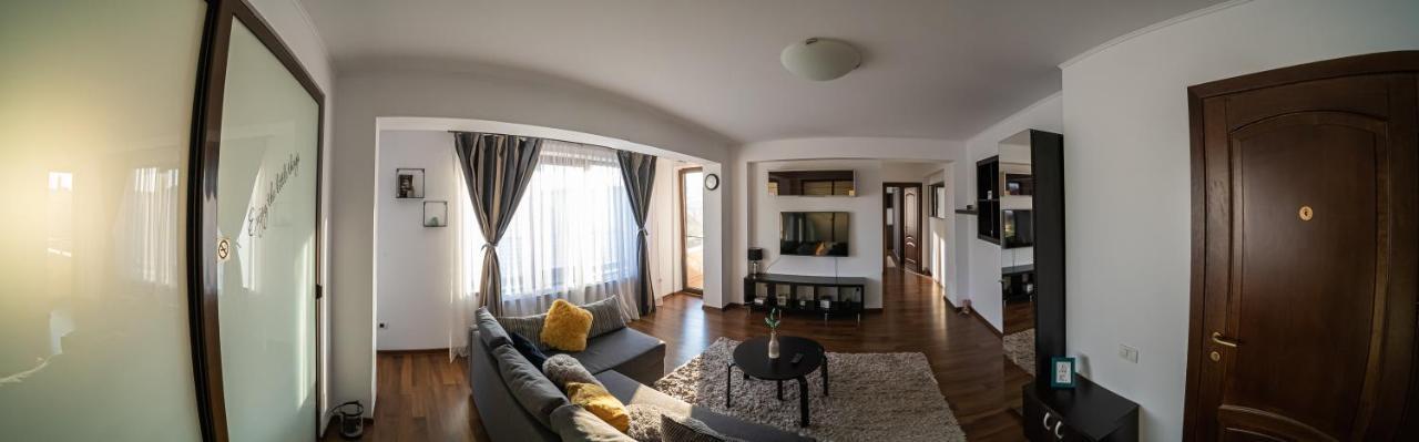 Apartament Tatu Bar&Grill Otopeni Buitenkant foto